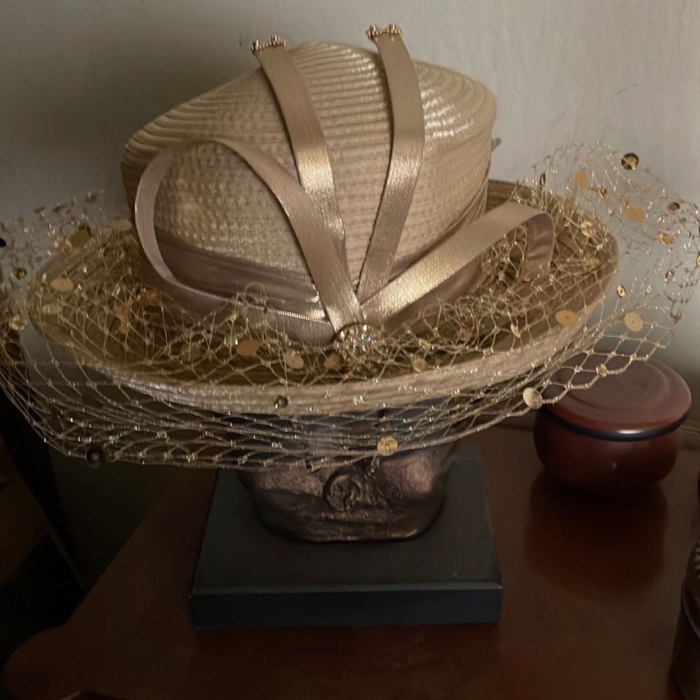 Soft flexible hat